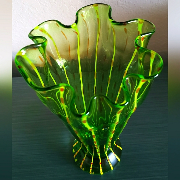 Handblown Art Glass Vintage Retro Green w/Yellow Stripes & Red Dots Groovy Vase - Picture 8 of 9